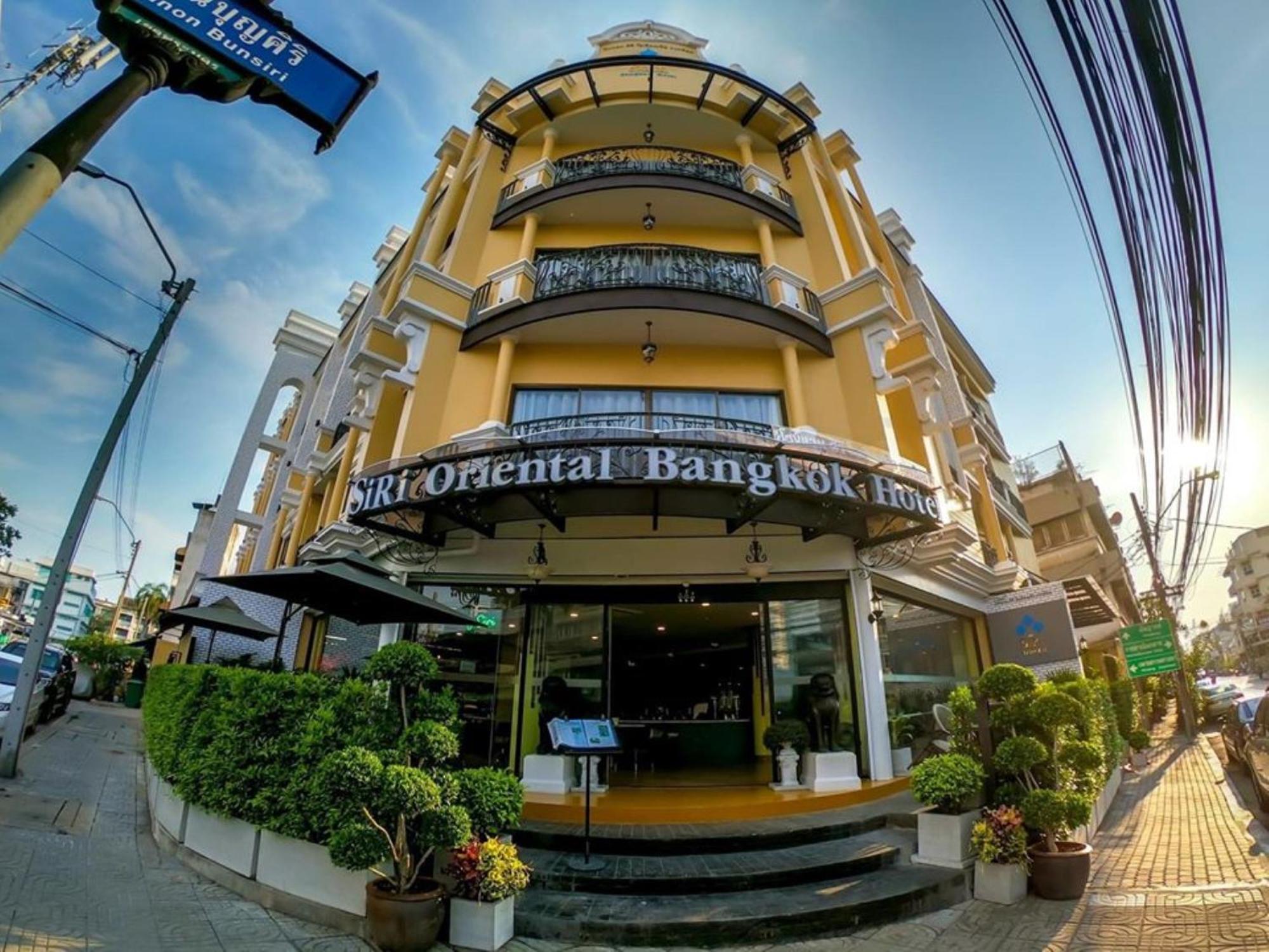 Siri Oriental Bangkok Hotel Екстериор снимка