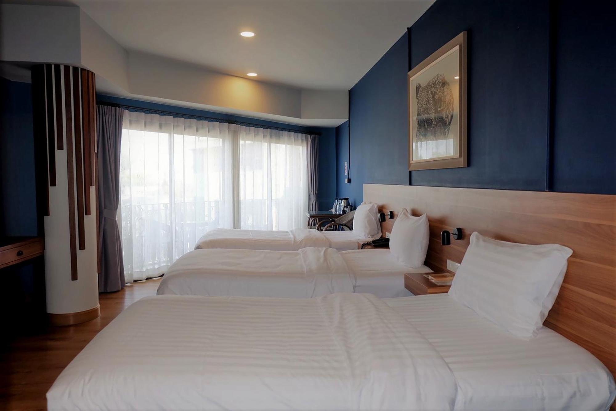 Siri Oriental Bangkok Hotel Стая снимка