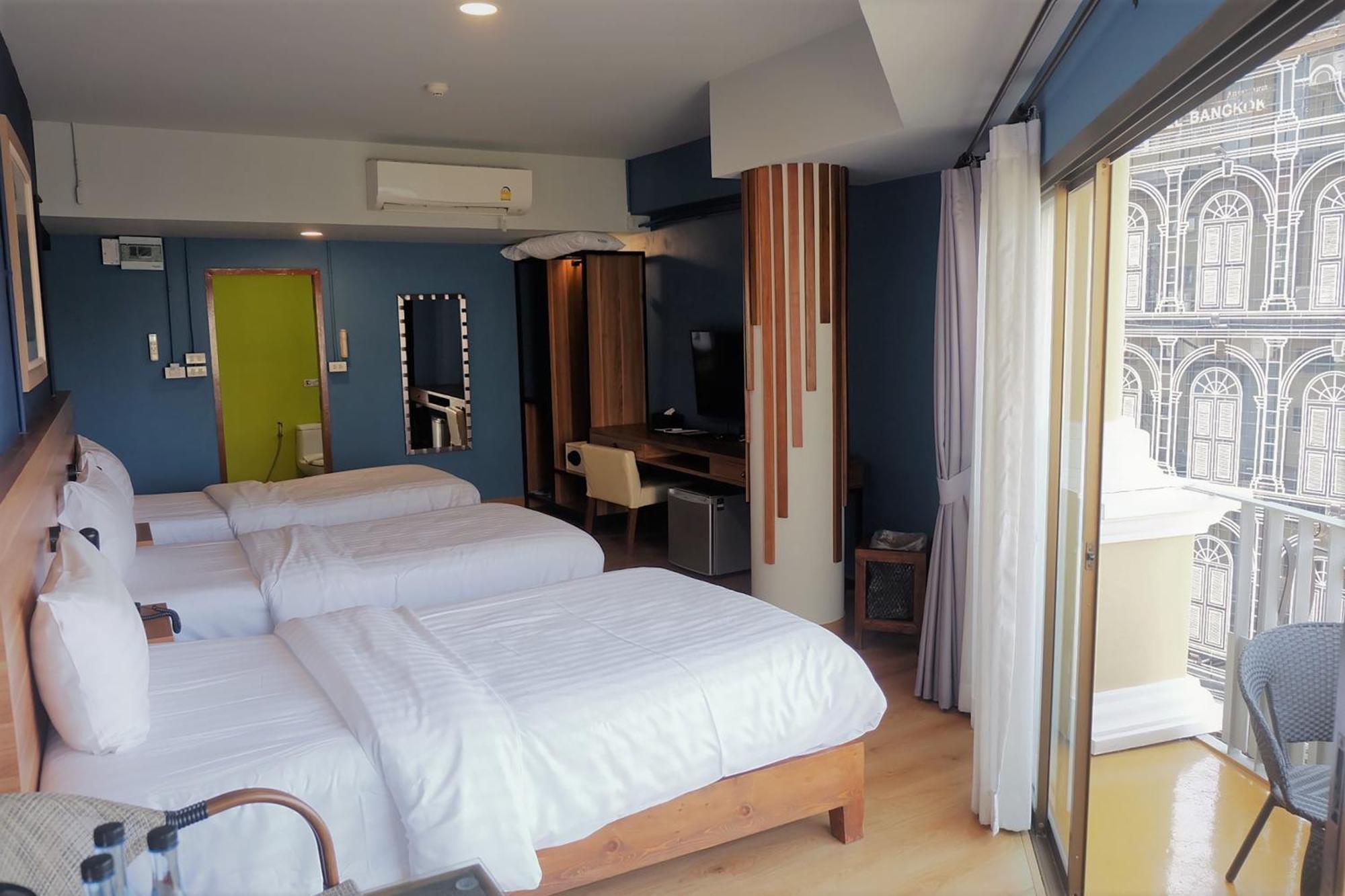 Siri Oriental Bangkok Hotel Стая снимка